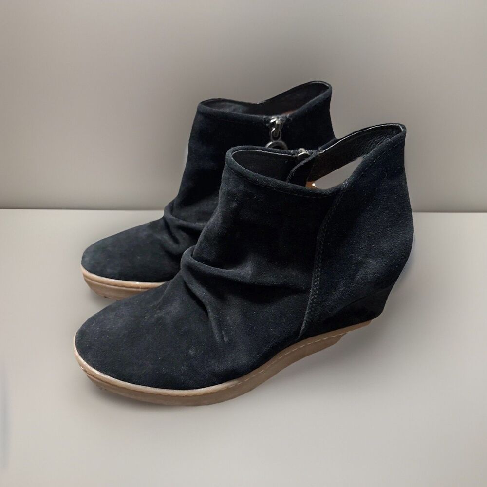Sofft Shera Zip Wedge Ankle Boots 8M Black Suede Leather Womens Size Booties